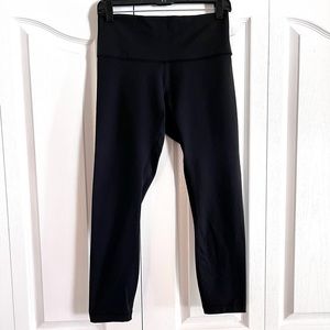 EUC Lululemon black workout pants size 10